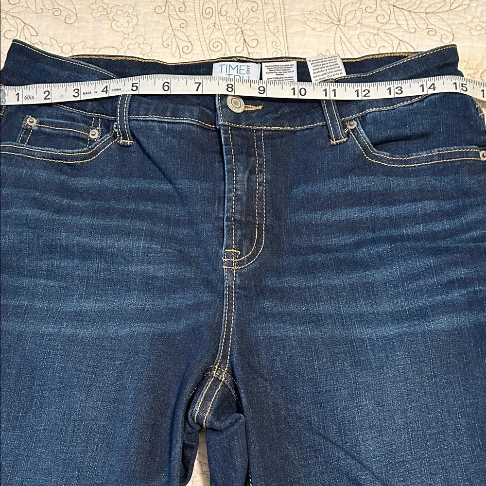 Time and Tru Indigo Denim Jeans - Picture 4 of 6